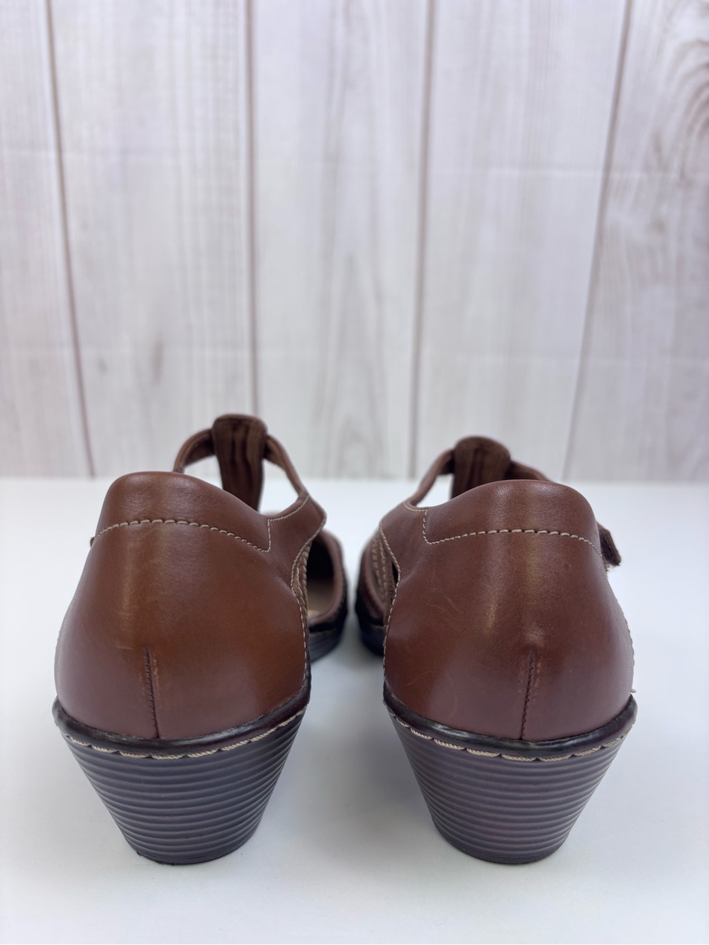 Clarks Wendy Alto Leather Shoes T-Strap Low Wedge Casual Dress Shoe Brown Sz 10 - Picture 8 of 14